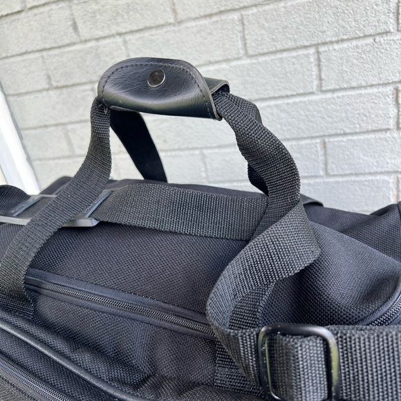 COPY - Atlantic Black Tote Duffel Bag Luggage - Picture 7 of 8